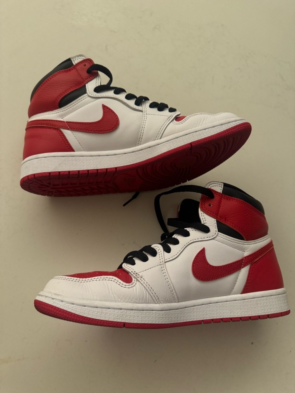 Jordan 1 Retro High OG - Picture 4 of 4